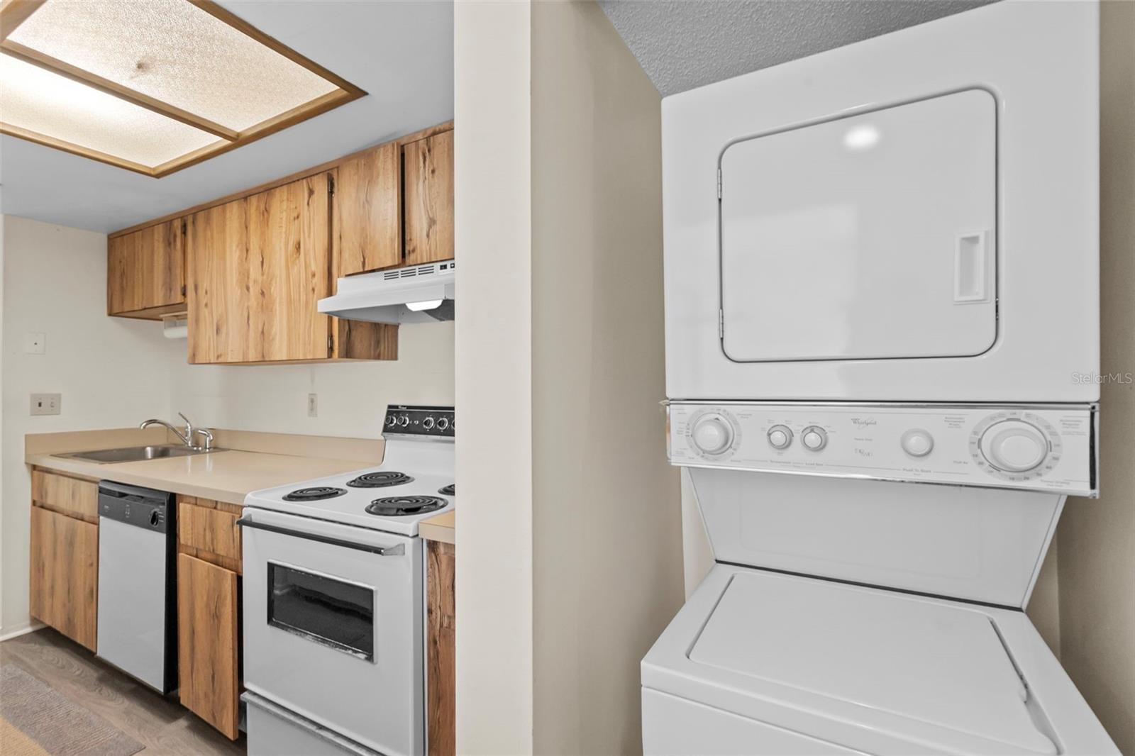 7832 NIAGARA AVE #323, TAMPA, FL — photo 9