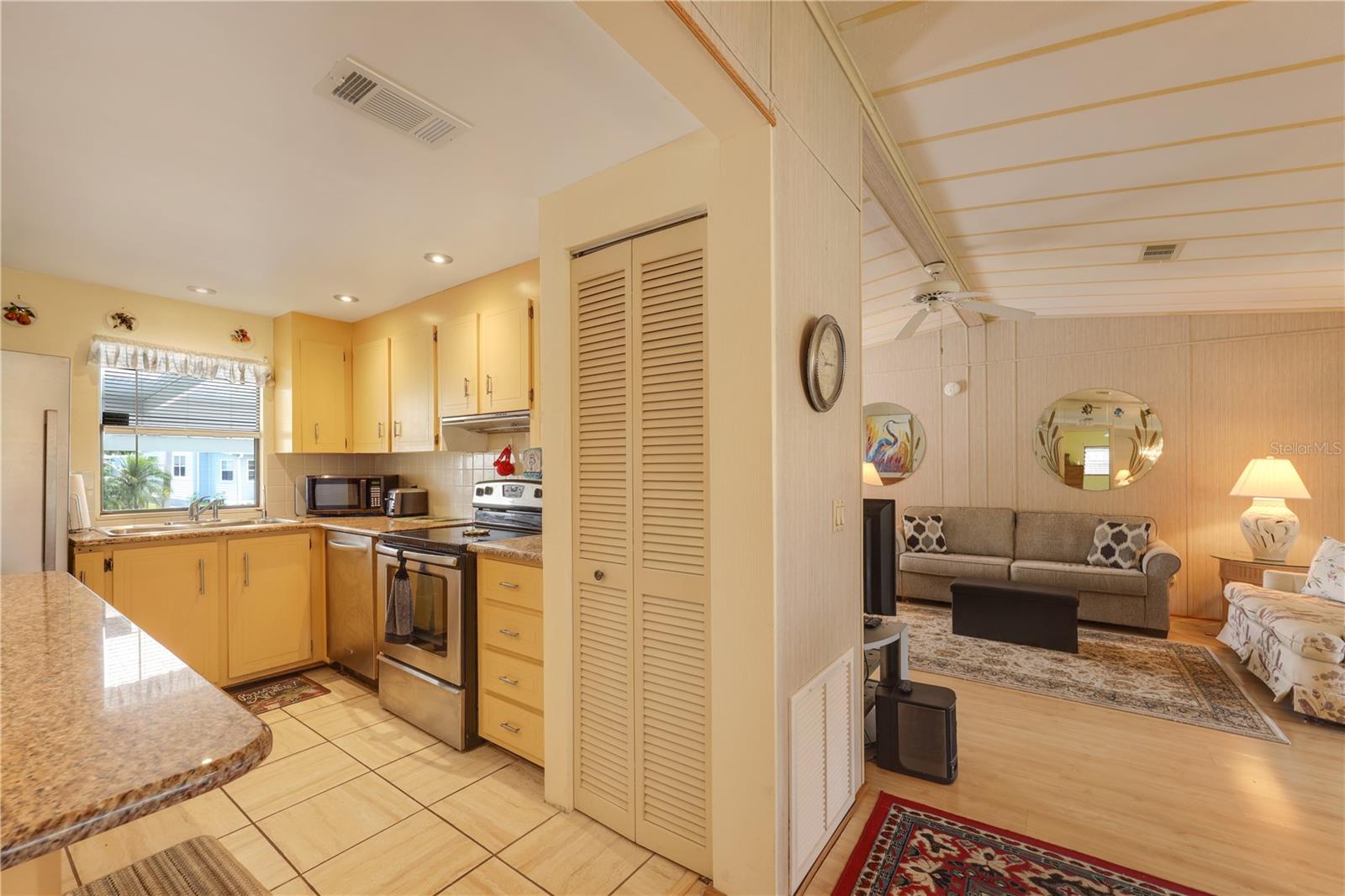 2100 KINGS HWY #568, PORT CHARLOTTE, FL — photo 9
