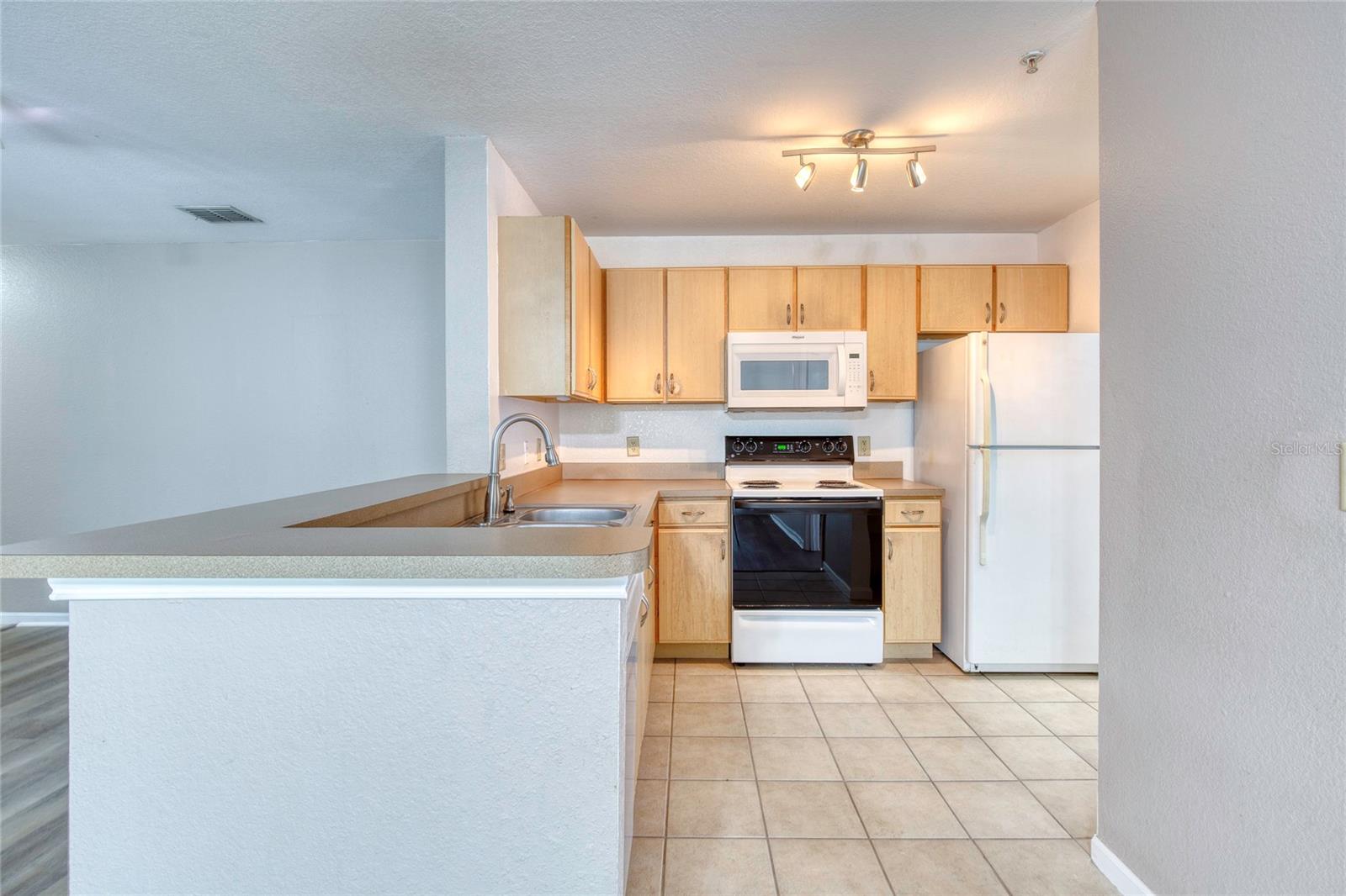 940 VILLAGE TRL #2-207, PORT ORANGE, FL — photo 21