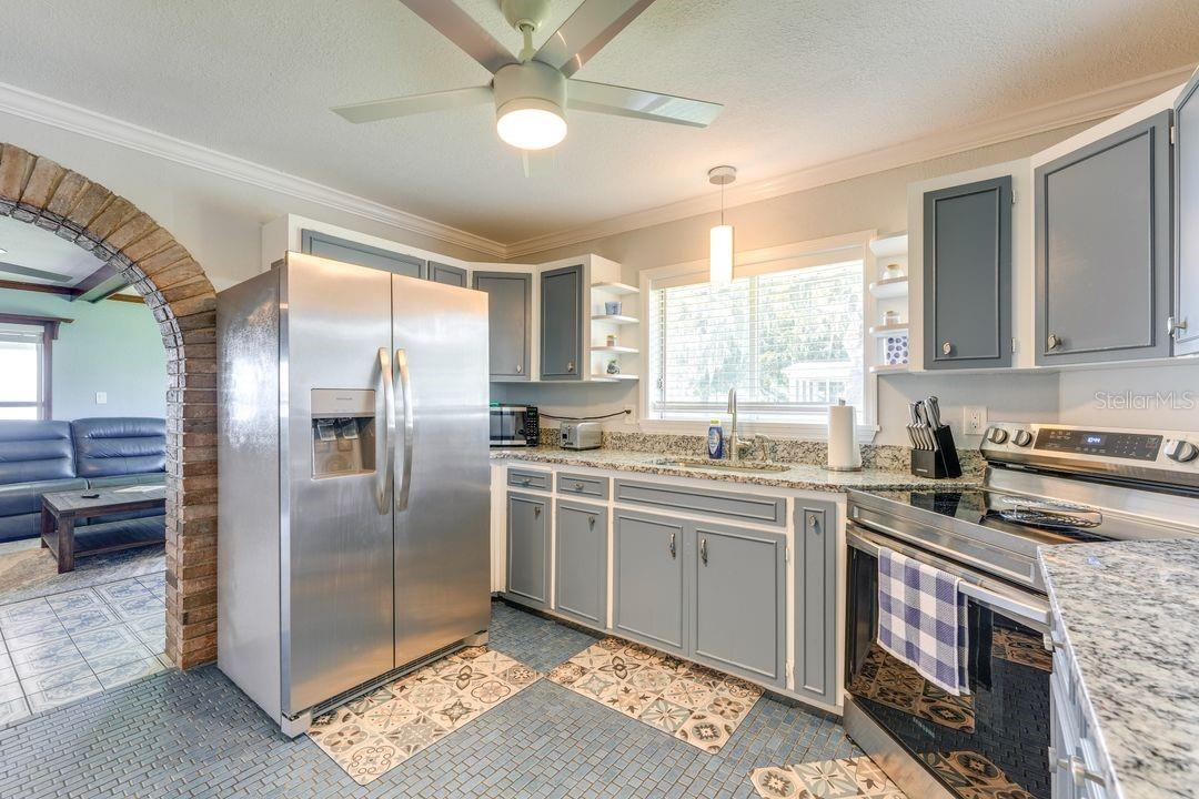 900 N HARBOR TERRACE, TAVARES, FL — photo 28