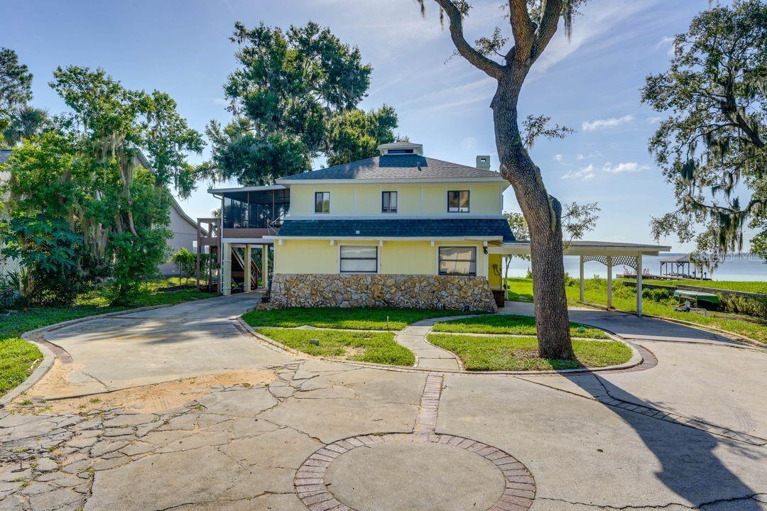 900 N HARBOR TERRACE, TAVARES, FL