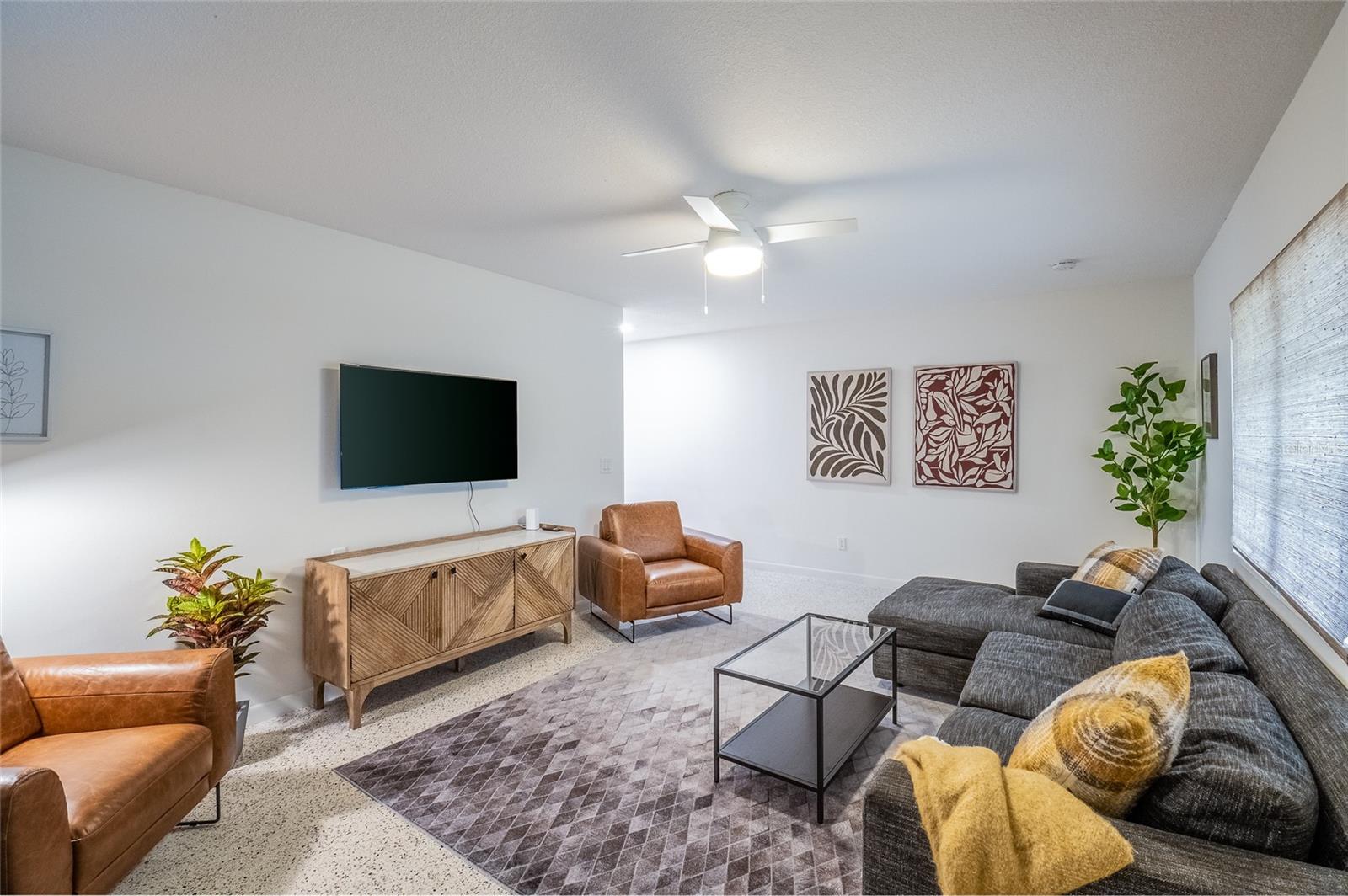 725 S WILSON AVE, LAKELAND, FL — photo 2