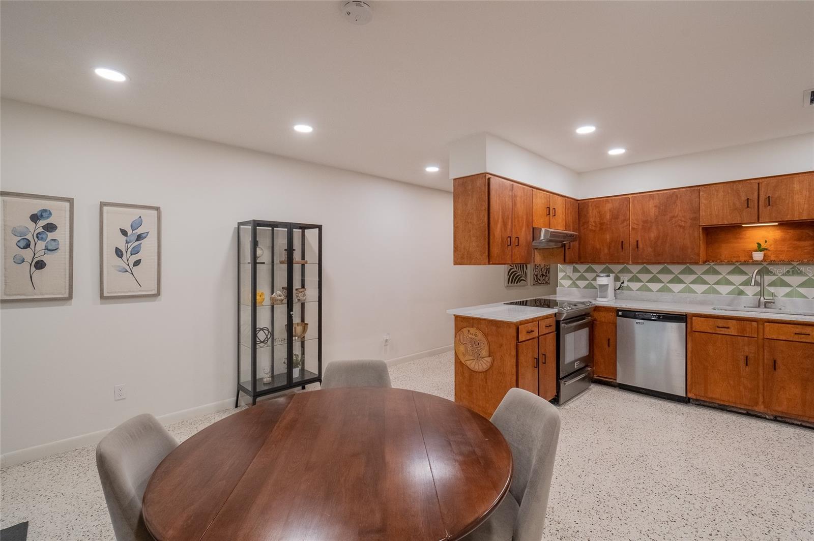 725 S WILSON AVE, LAKELAND, FL — photo 10