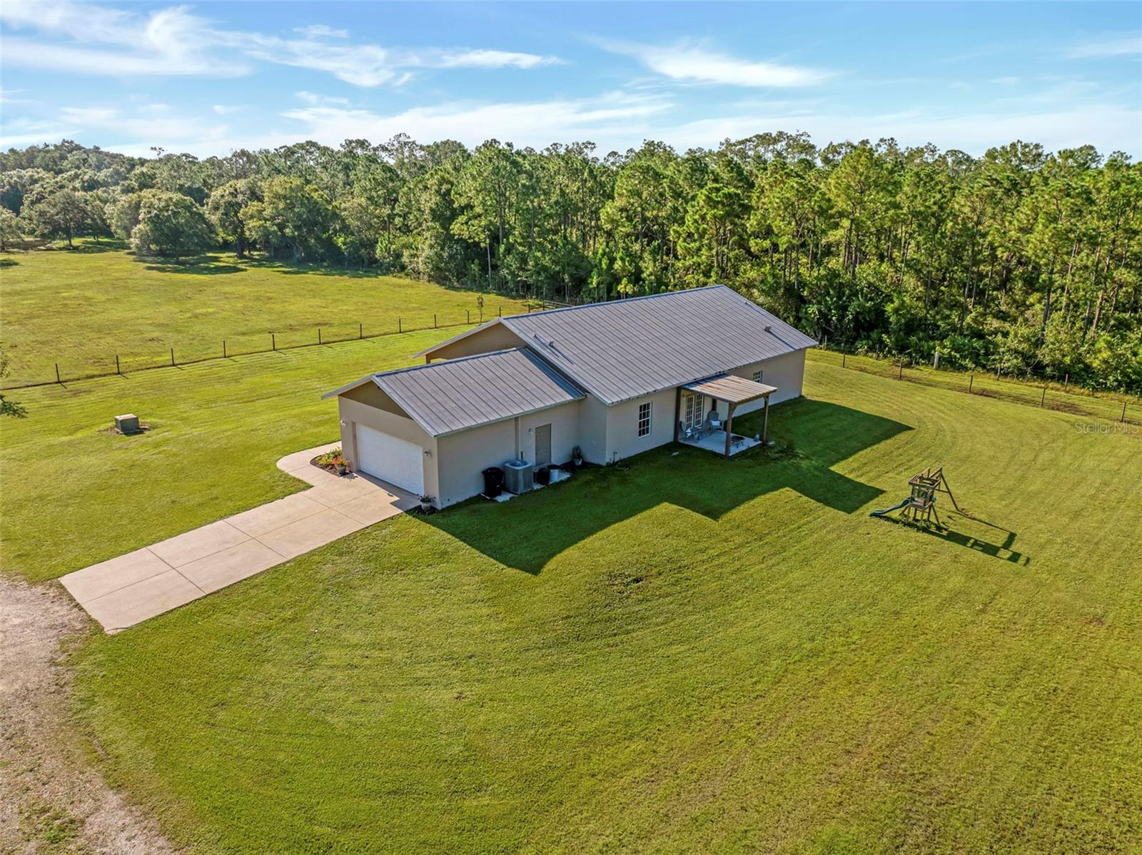 99 TRADER RD, LABELLE, FL — photo 12