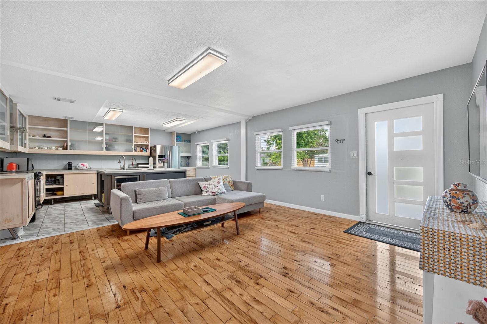 300 DAVISON AVE NE, ST PETERSBURG, FL — photo 6