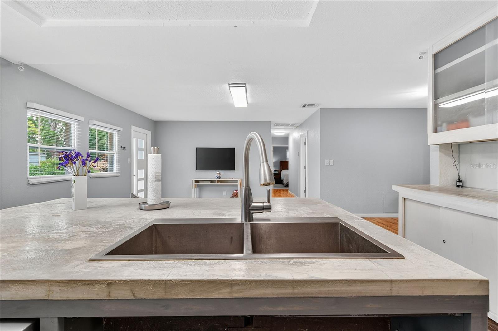 300 DAVISON AVE NE, ST PETERSBURG, FL — photo 18