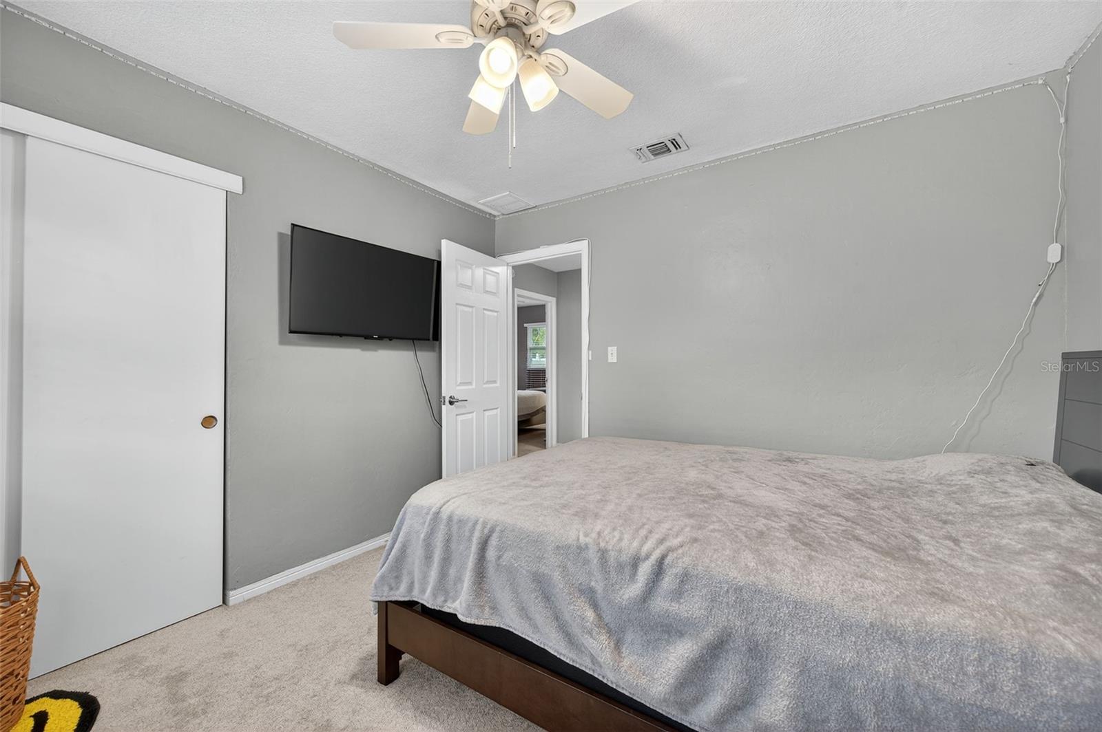 300 DAVISON AVE NE, ST PETERSBURG, FL — photo 22