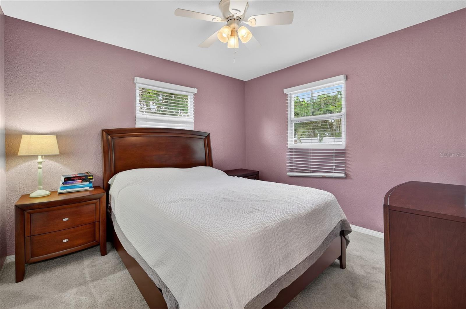 300 DAVISON AVE NE, ST PETERSBURG, FL — photo 25