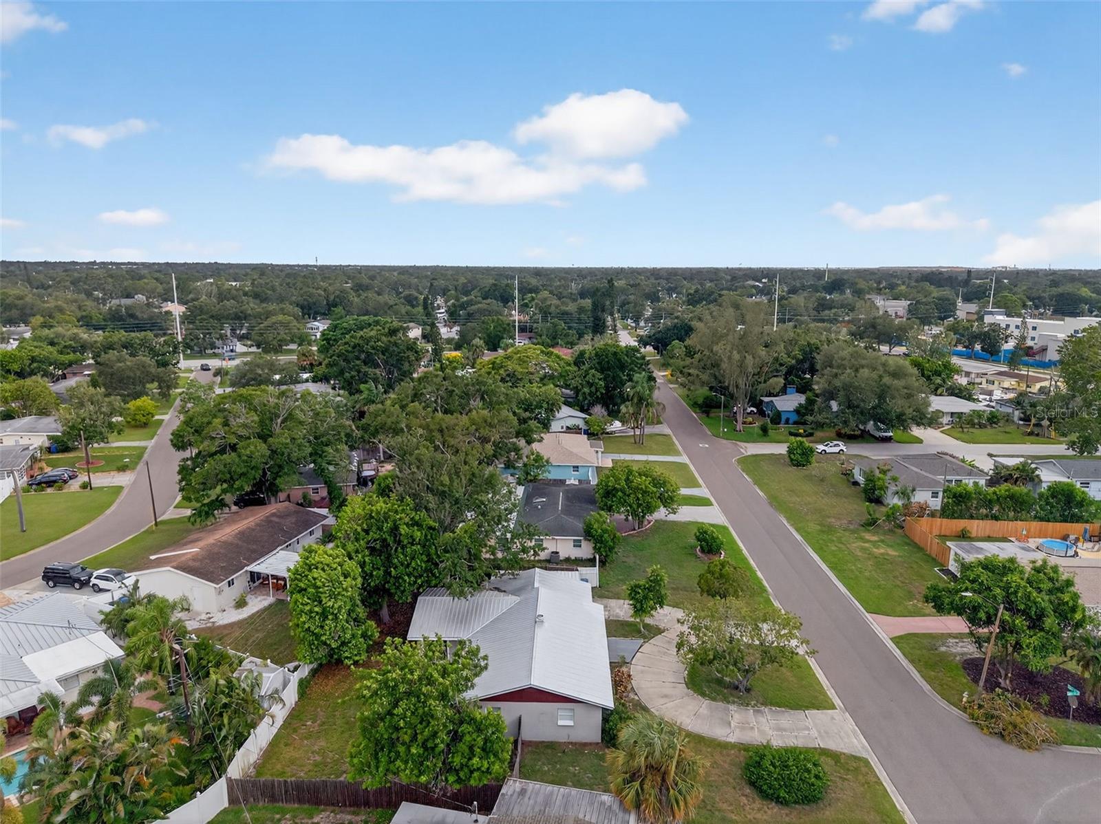 300 DAVISON AVE NE, ST PETERSBURG, FL — photo 30