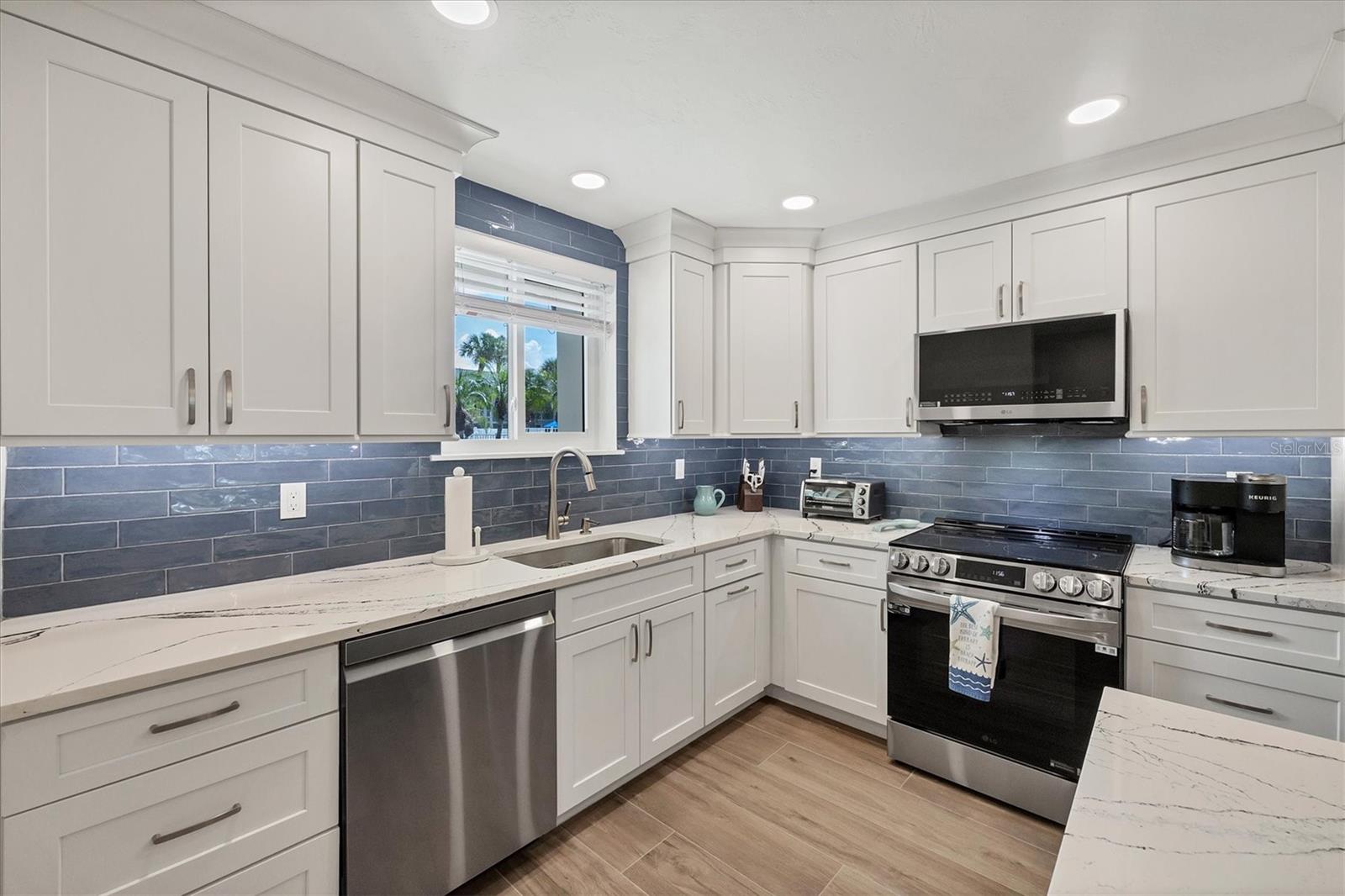 500 S WASHINGTON DR #11A, SARASOTA, FL — photo 17
