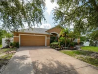 3200 VICTORIA DR — photo 1