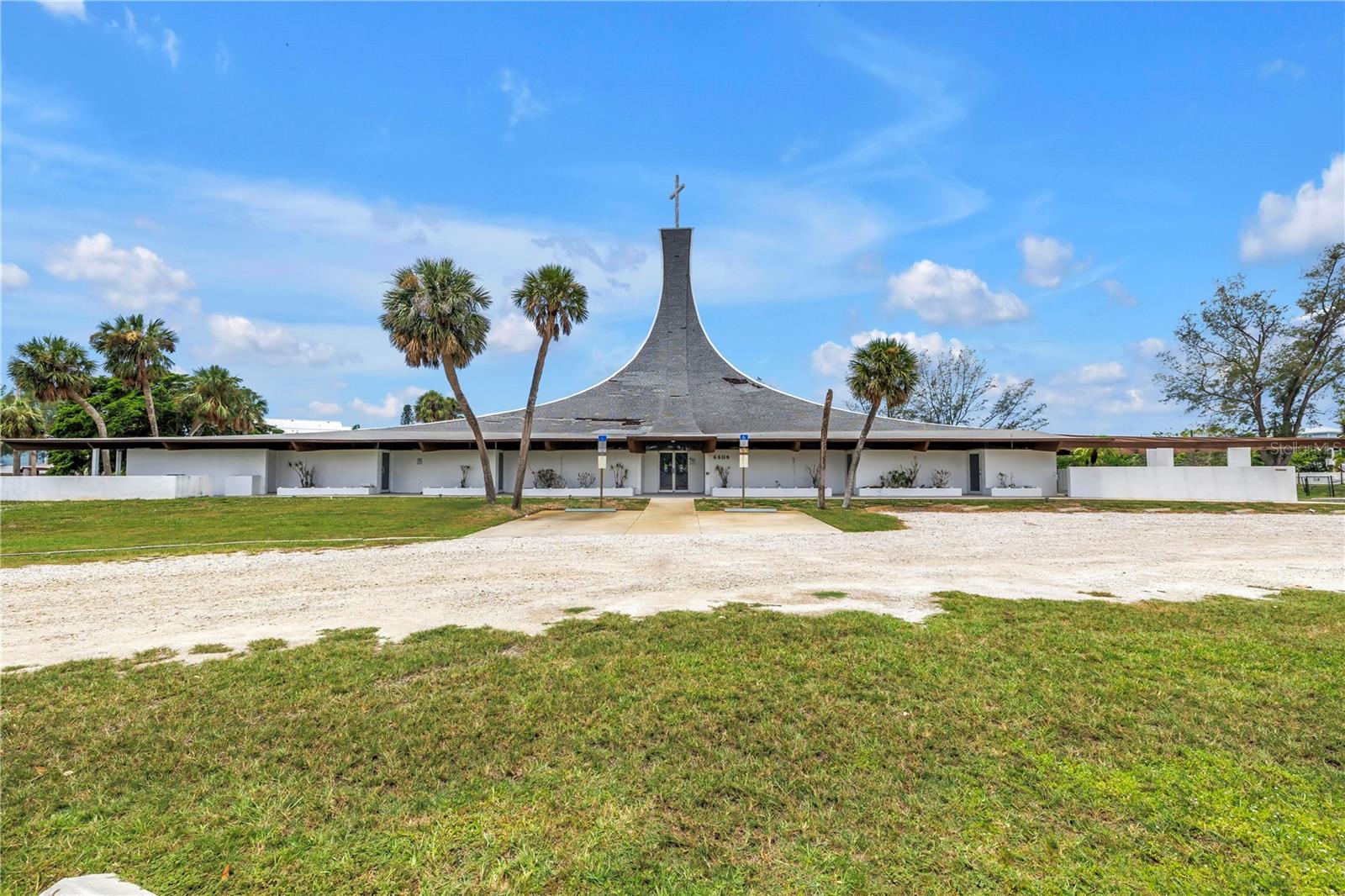 6608 MARINA DR, HOLMES BEACH, FL
