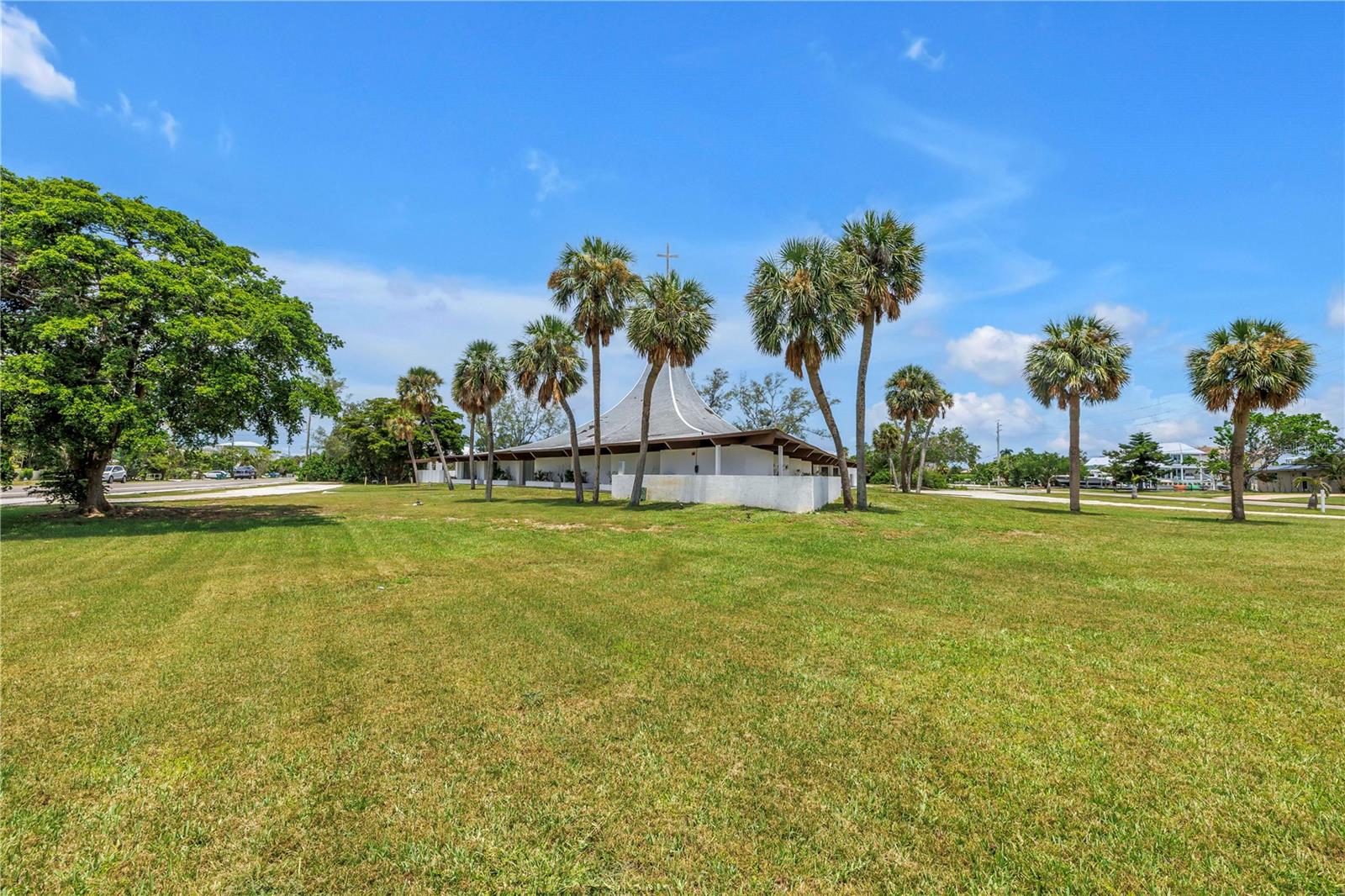 6608 MARINA DR, HOLMES BEACH, FL — photo 5
