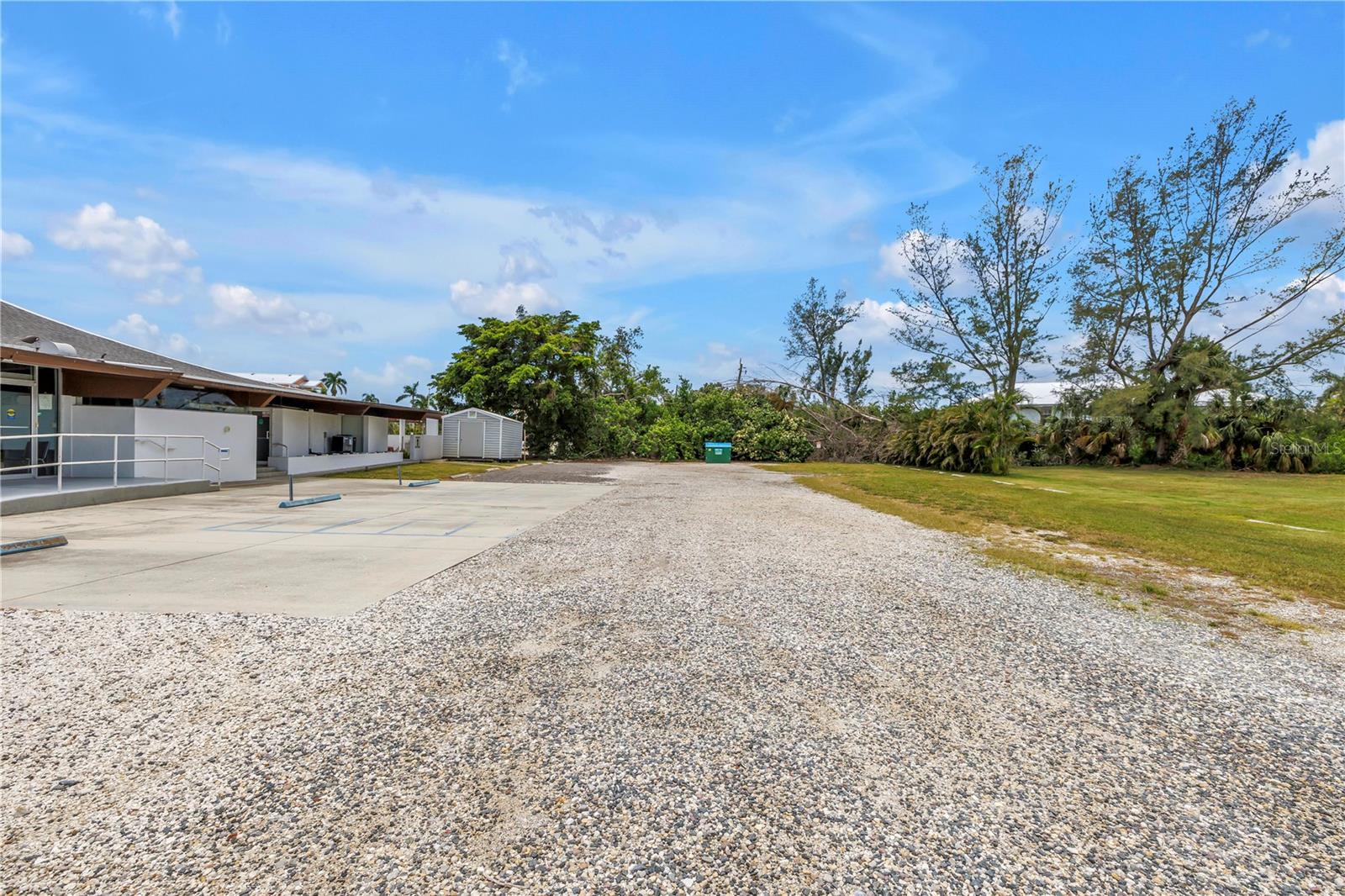 6608 MARINA DR, HOLMES BEACH, FL — photo 10