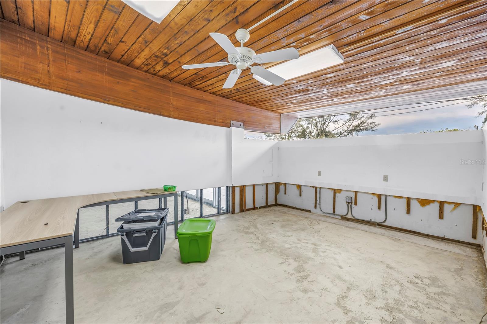 6608 MARINA DR, HOLMES BEACH, FL — photo 37
