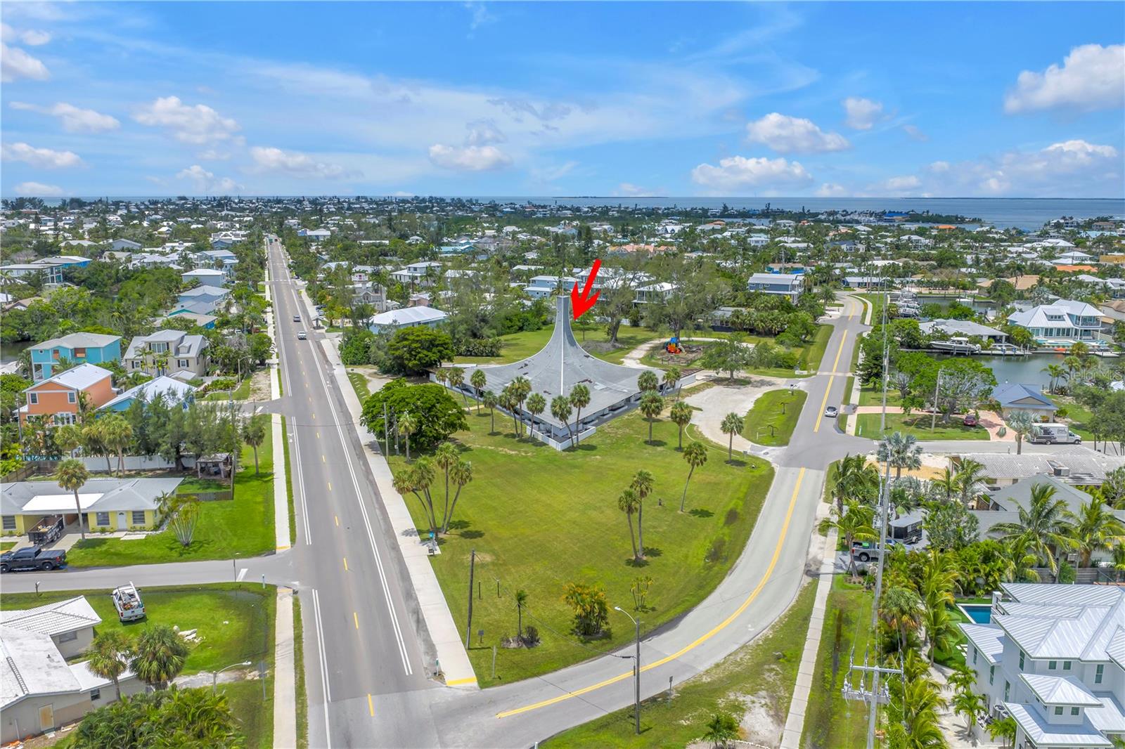 6608 MARINA DR, HOLMES BEACH, FL — photo 58