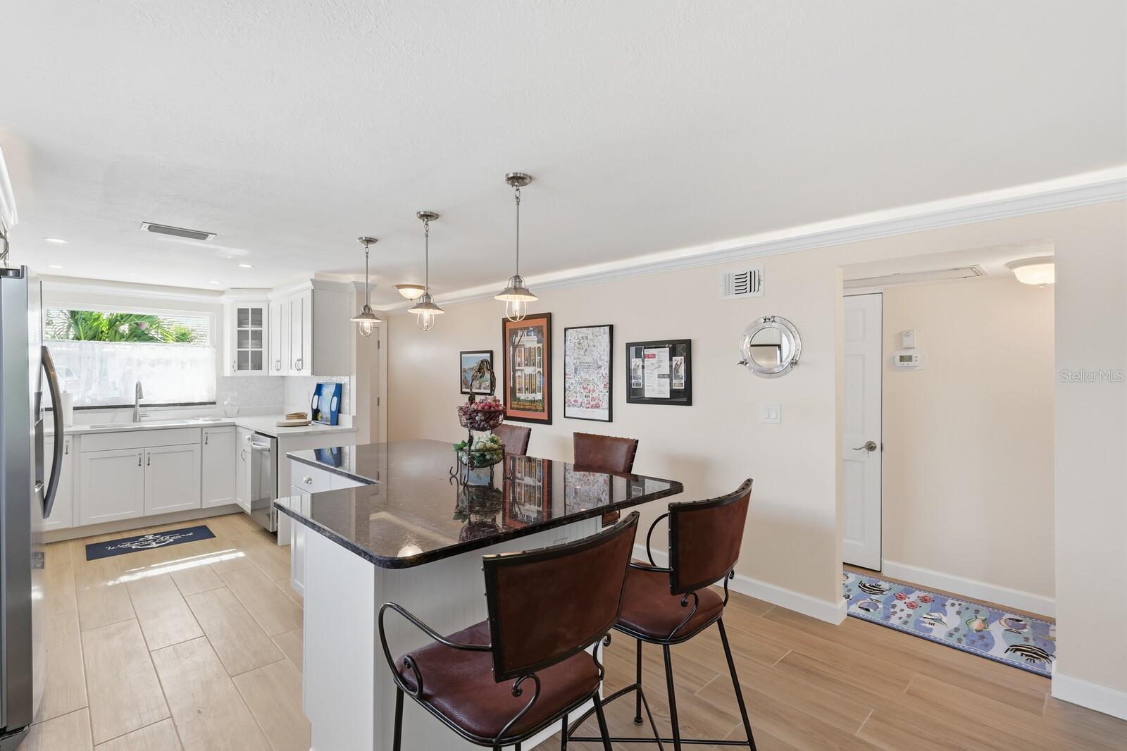 573 SPANISH DR N, LONGBOAT KEY, FL — photo 4