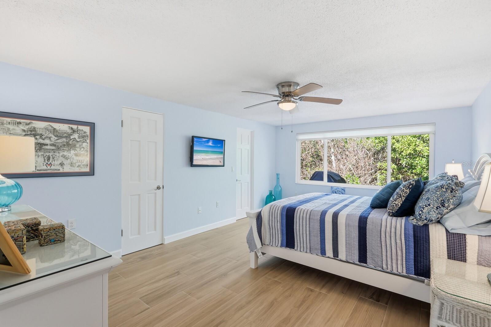 573 SPANISH DR N, LONGBOAT KEY, FL — photo 15