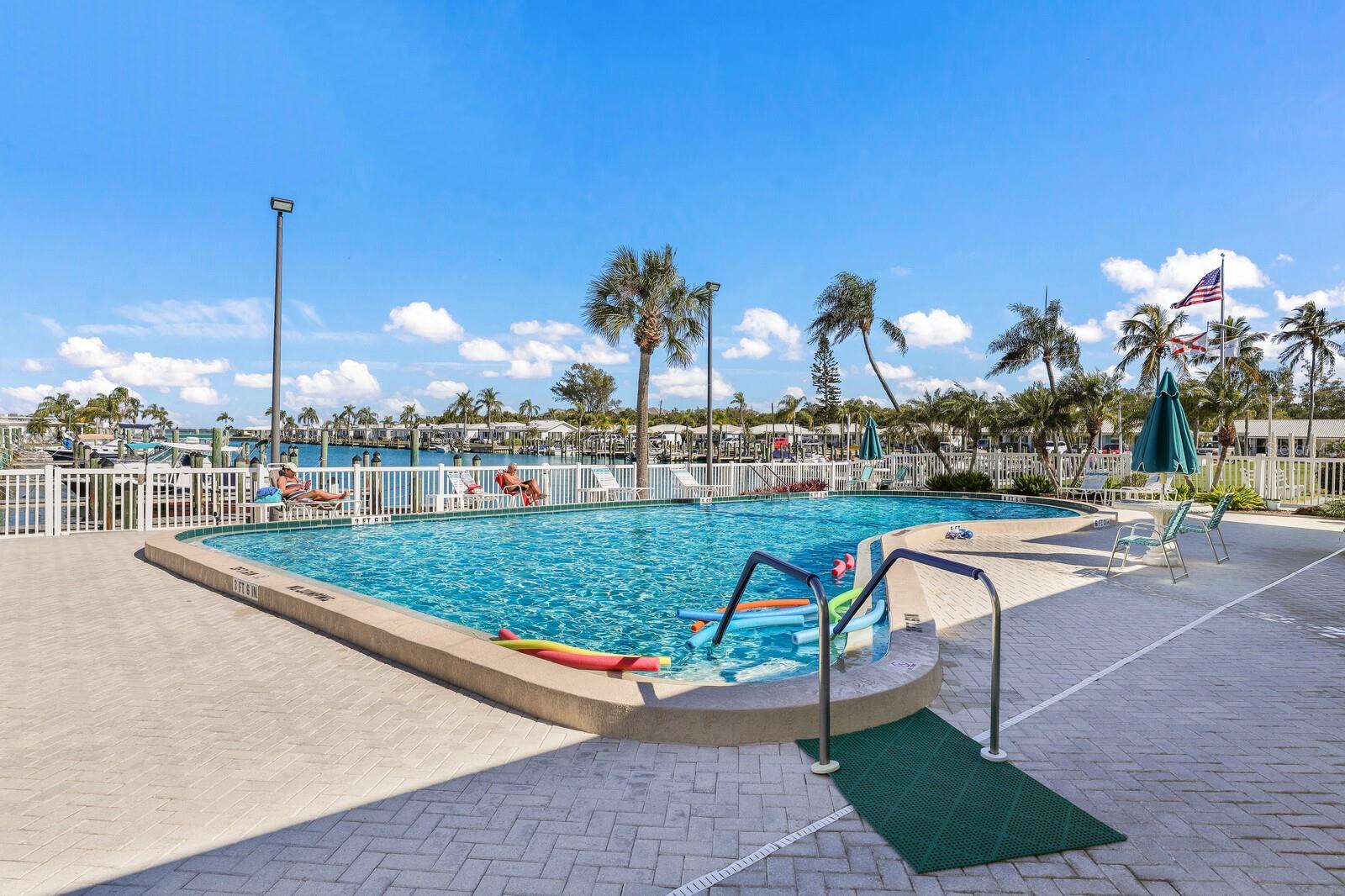 573 SPANISH DR N, LONGBOAT KEY, FL — photo 23