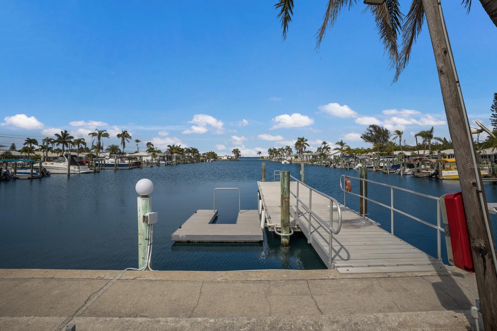 573 SPANISH DR N, LONGBOAT KEY, FL — photo 28