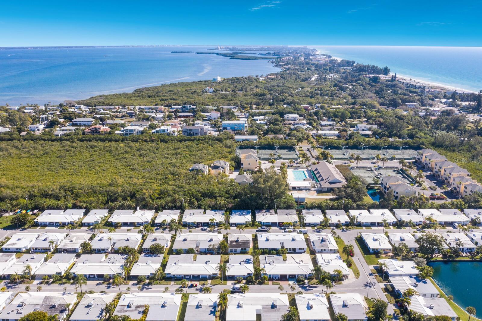 573 SPANISH DR N, LONGBOAT KEY, FL — photo 29