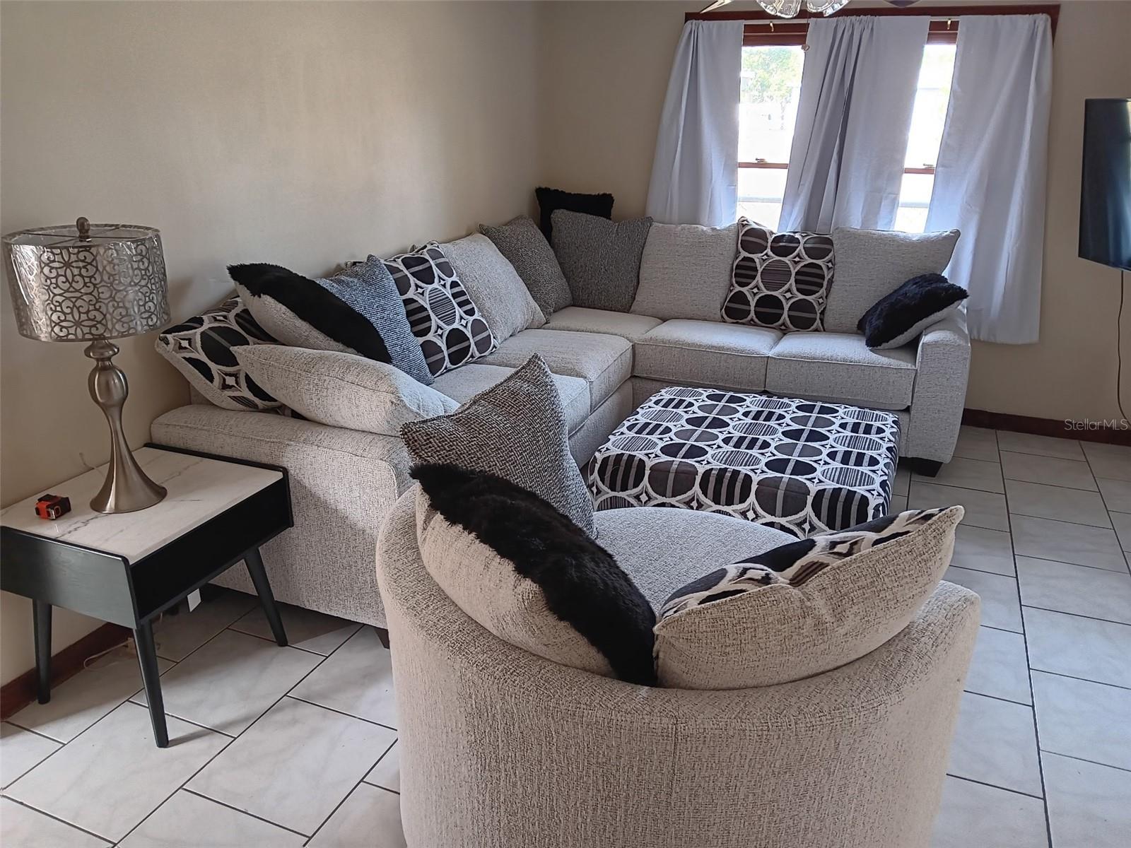 5647 19TH ST, ZEPHYRHILLS, FL — photo 3