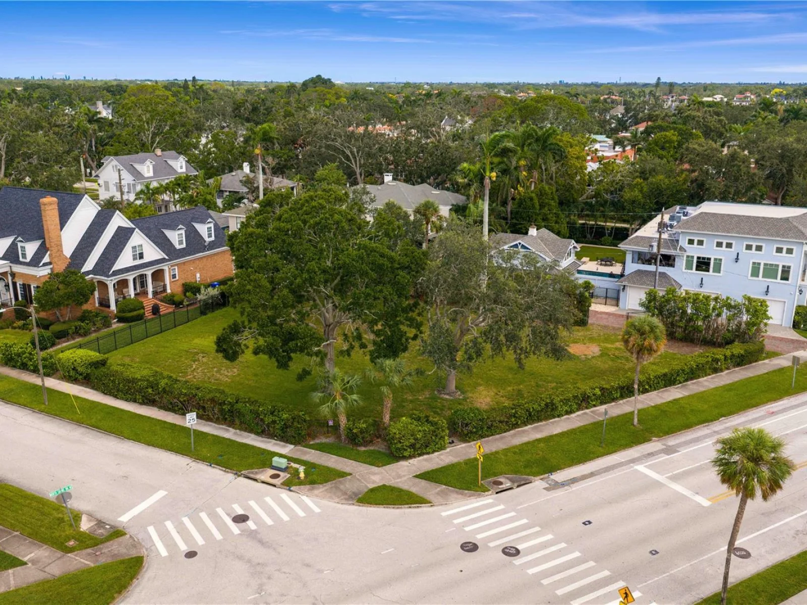 1500 N SHORE DR NE, ST PETERSBURG, FL — photo 2