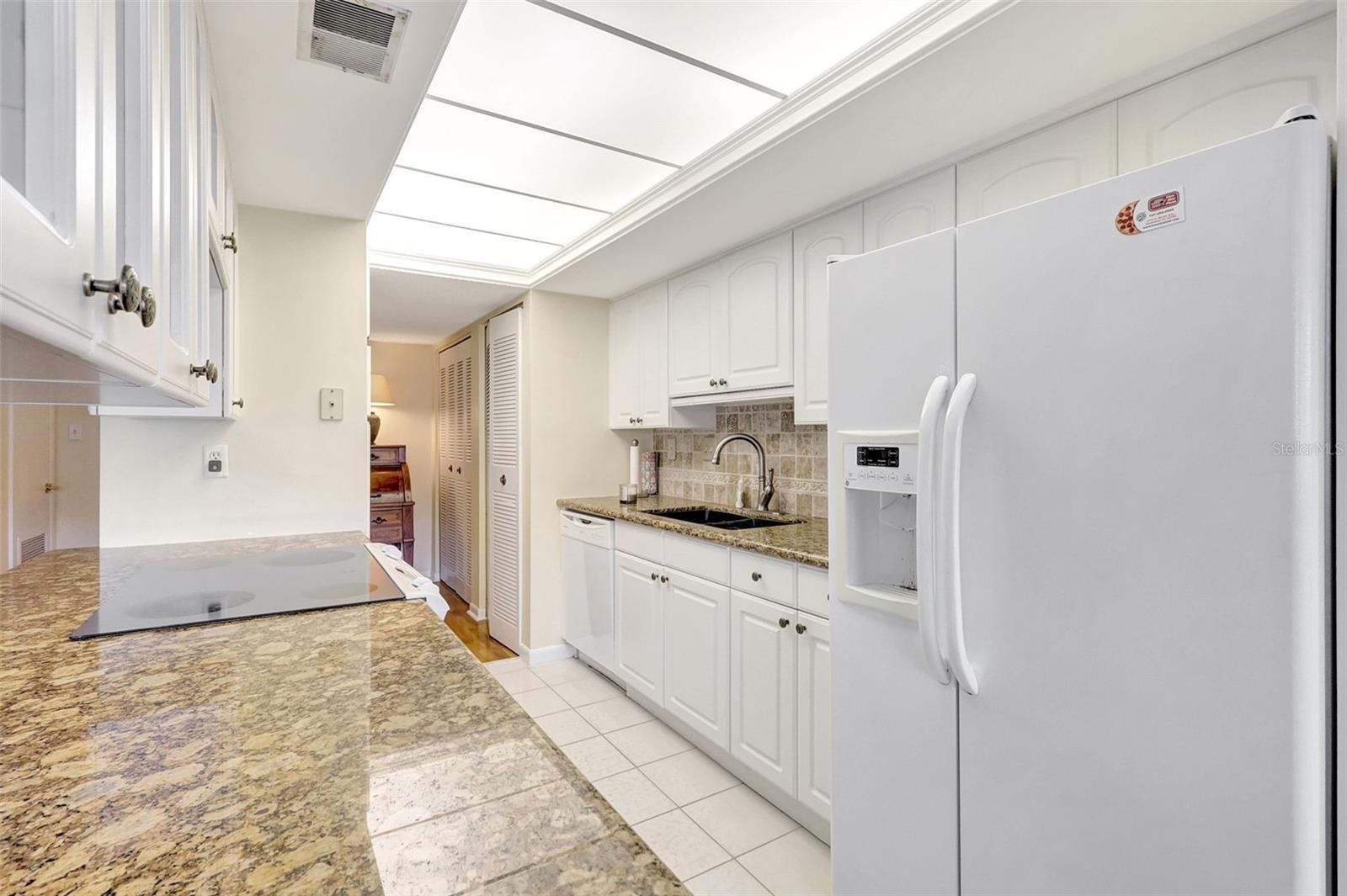 660 ISLAND WAY #708, CLEARWATER BEACH, FL — photo 14