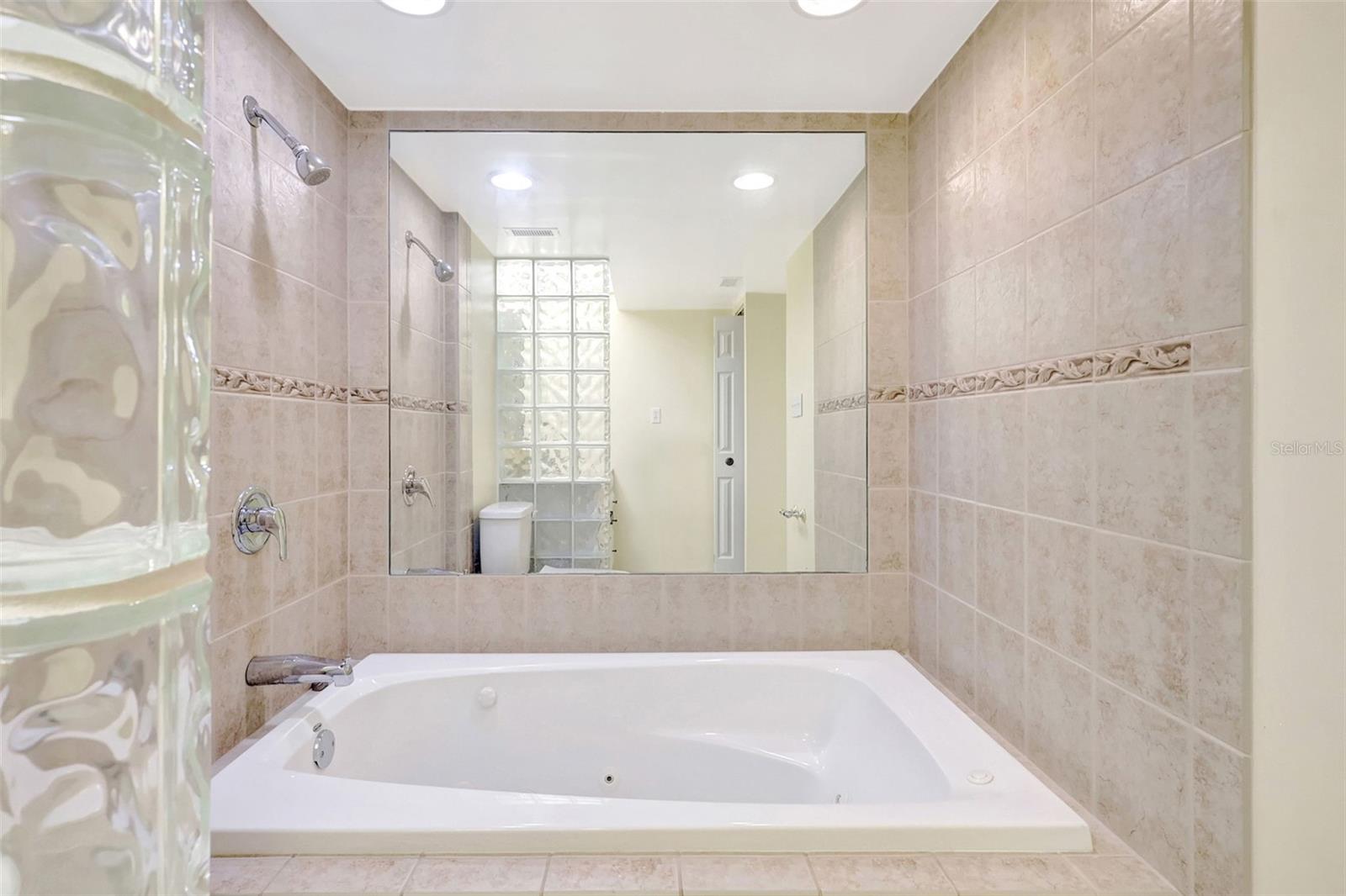 660 ISLAND WAY #708, CLEARWATER BEACH, FL — photo 25