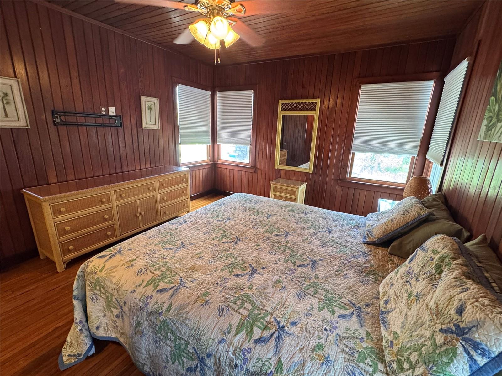 5 82ND AVE, TREASURE ISLAND, FL — photo 30