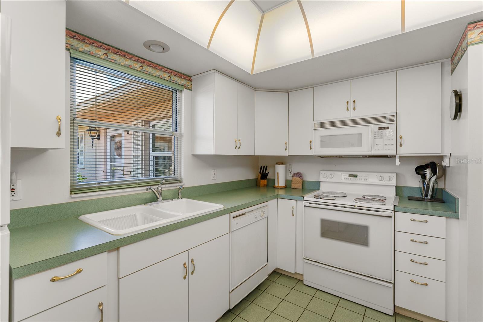 2187 CORINNE CT S #C, ST PETERSBURG, FL — photo 18