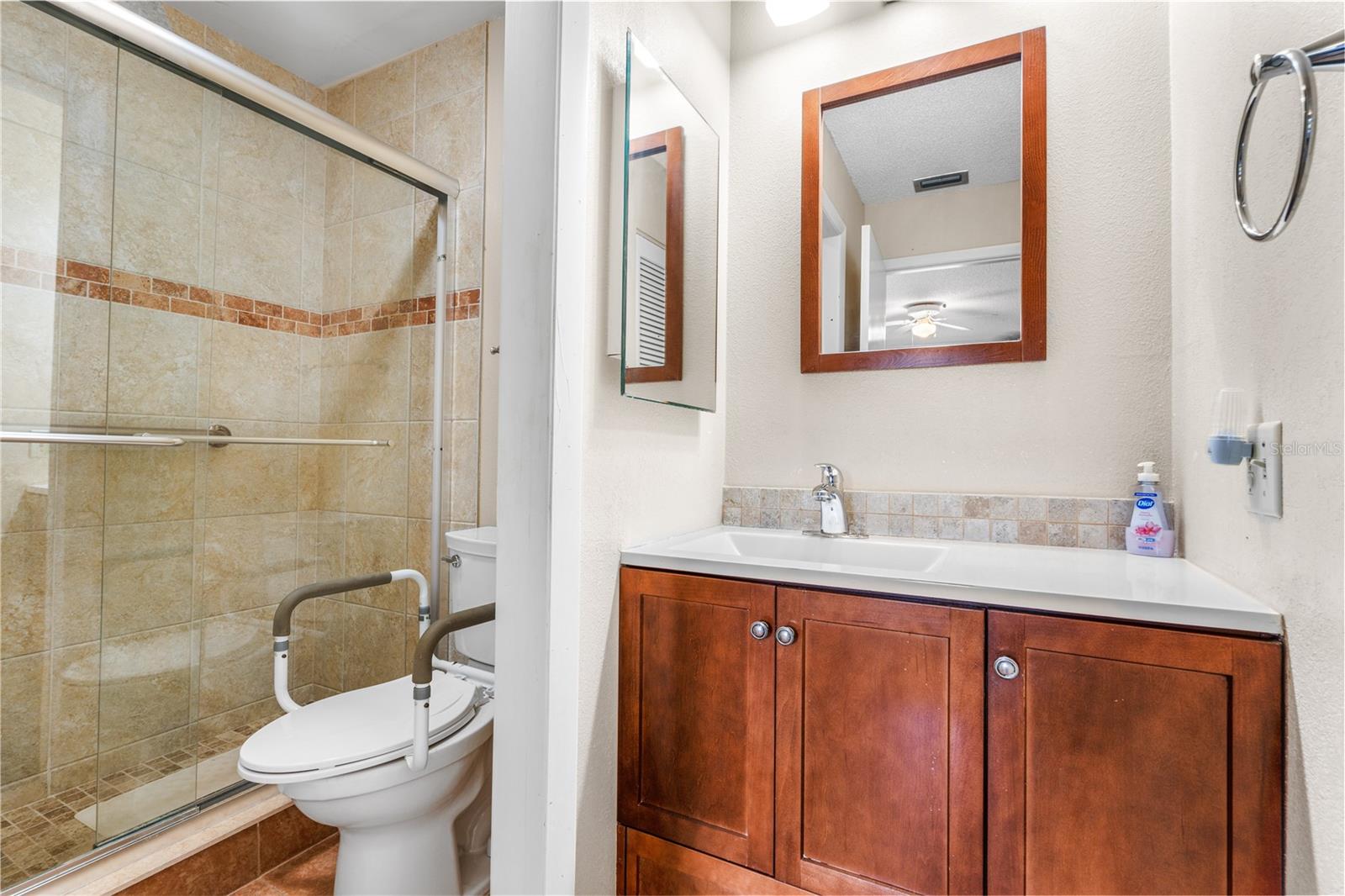 2187 CORINNE CT S #C, ST PETERSBURG, FL — photo 23