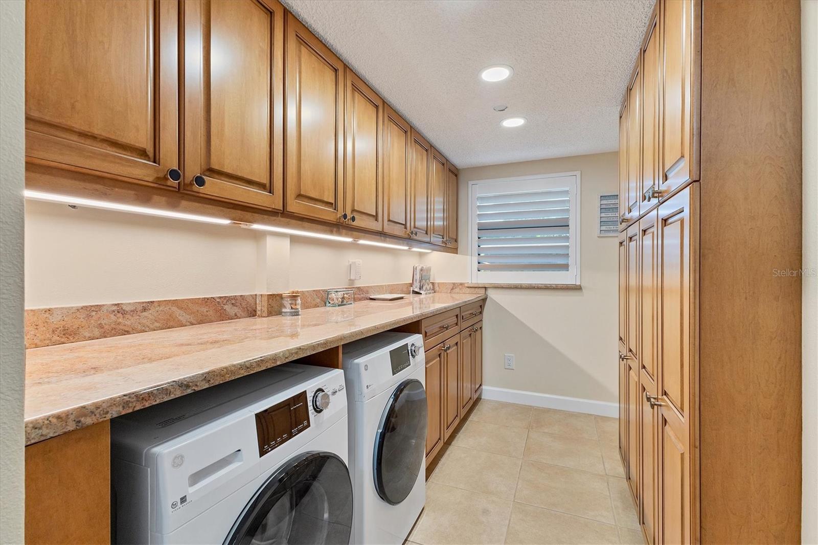 8776 MIDNIGHT PASS RD #C107, SARASOTA, FL — photo 24