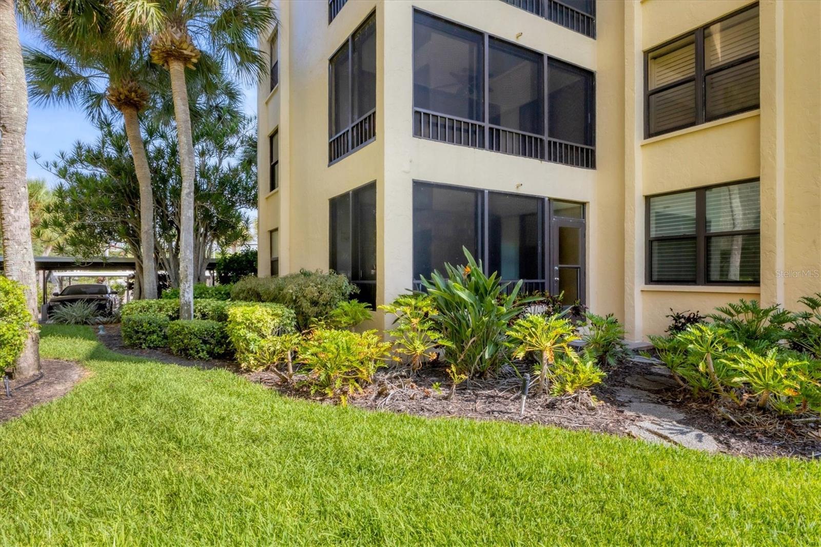 8776 MIDNIGHT PASS RD #C107, SARASOTA, FL — photo 33