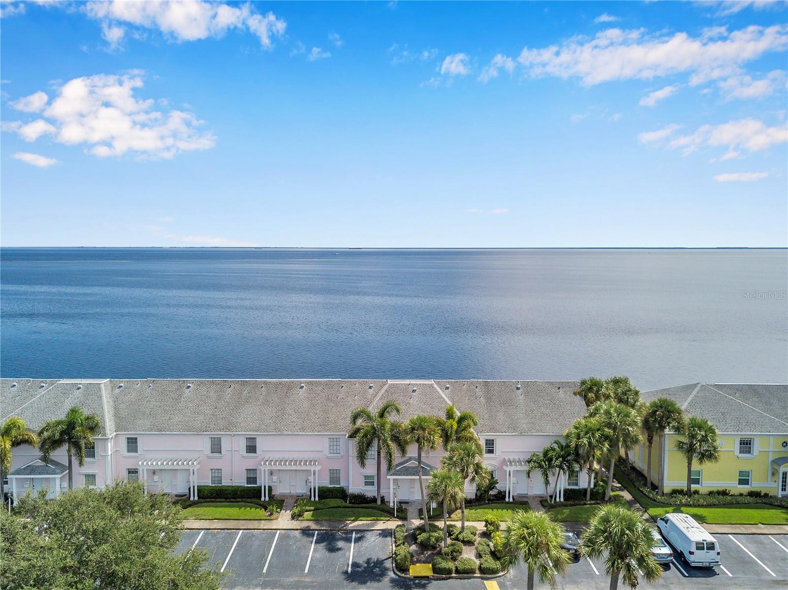 5172 COQUINA KEY DR SE, ST PETERSBURG, FL