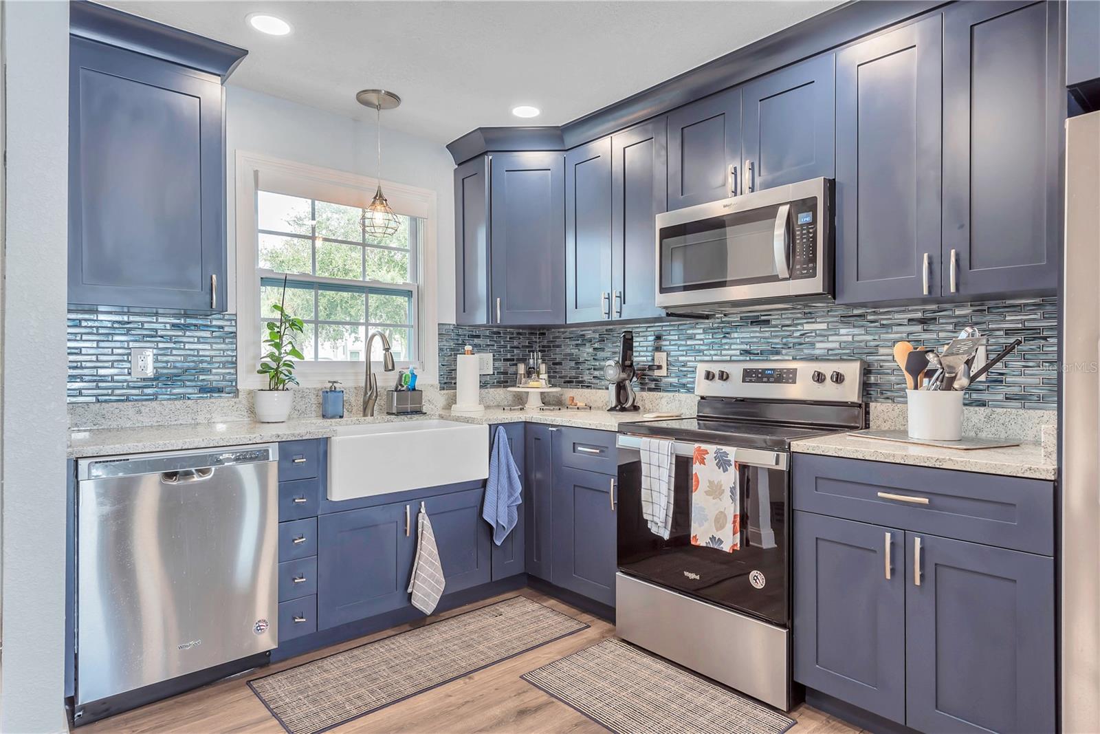 5172 COQUINA KEY DR SE, ST PETERSBURG, FL — photo 5