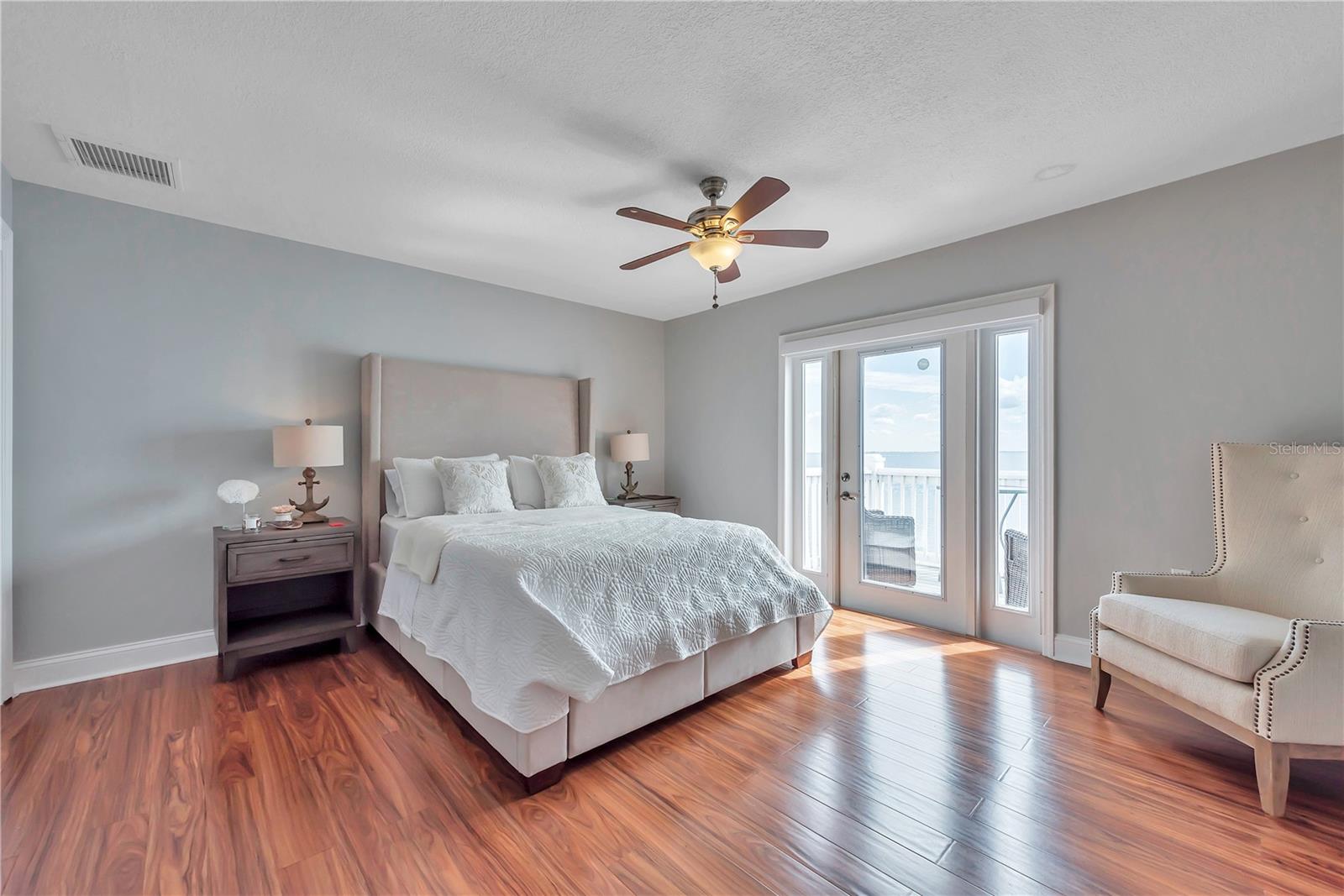 5172 COQUINA KEY DR SE, ST PETERSBURG, FL — photo 28