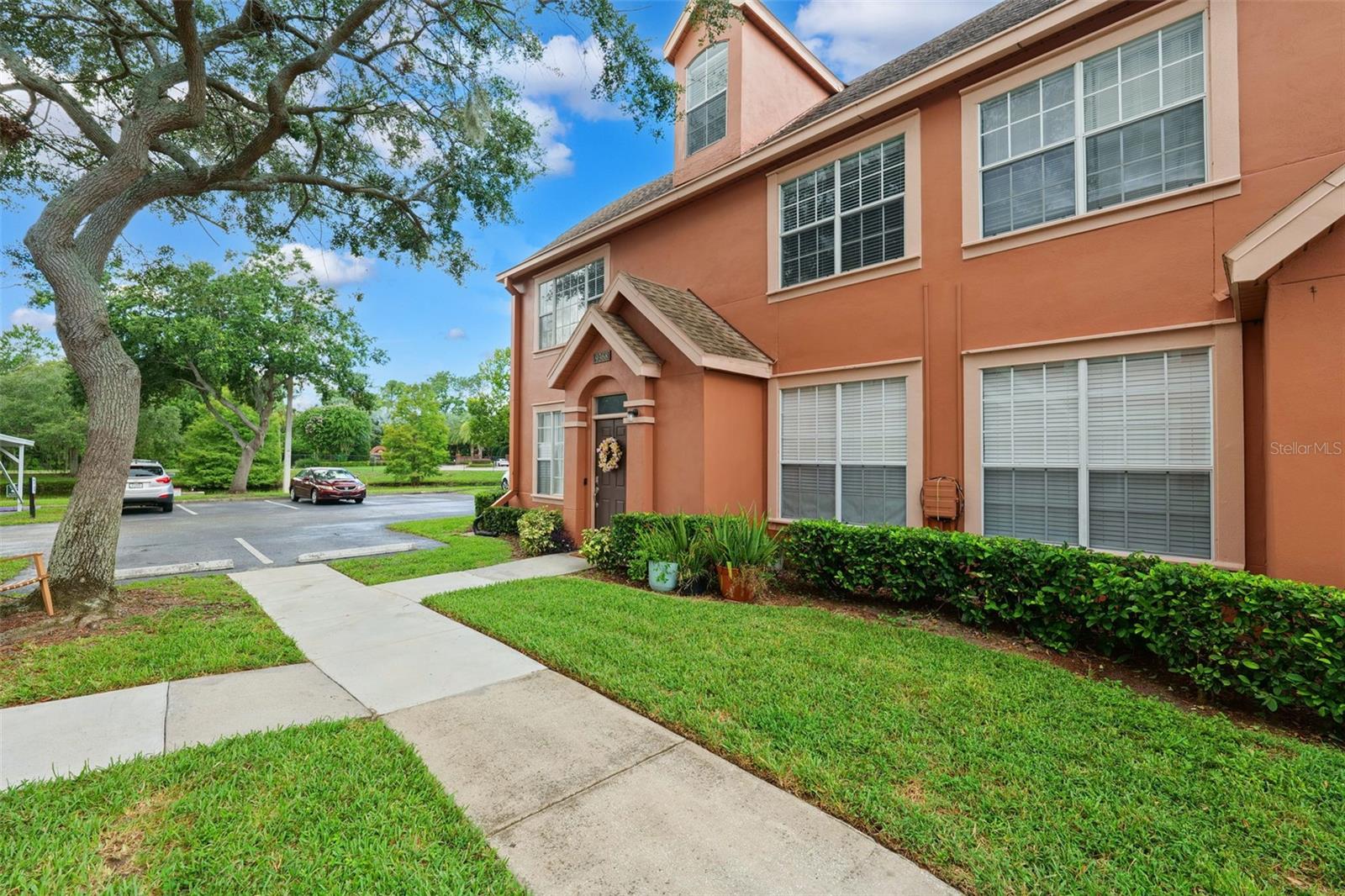 9368 LAKE CHASE ISLAND WAY #9368, TAMPA, FL