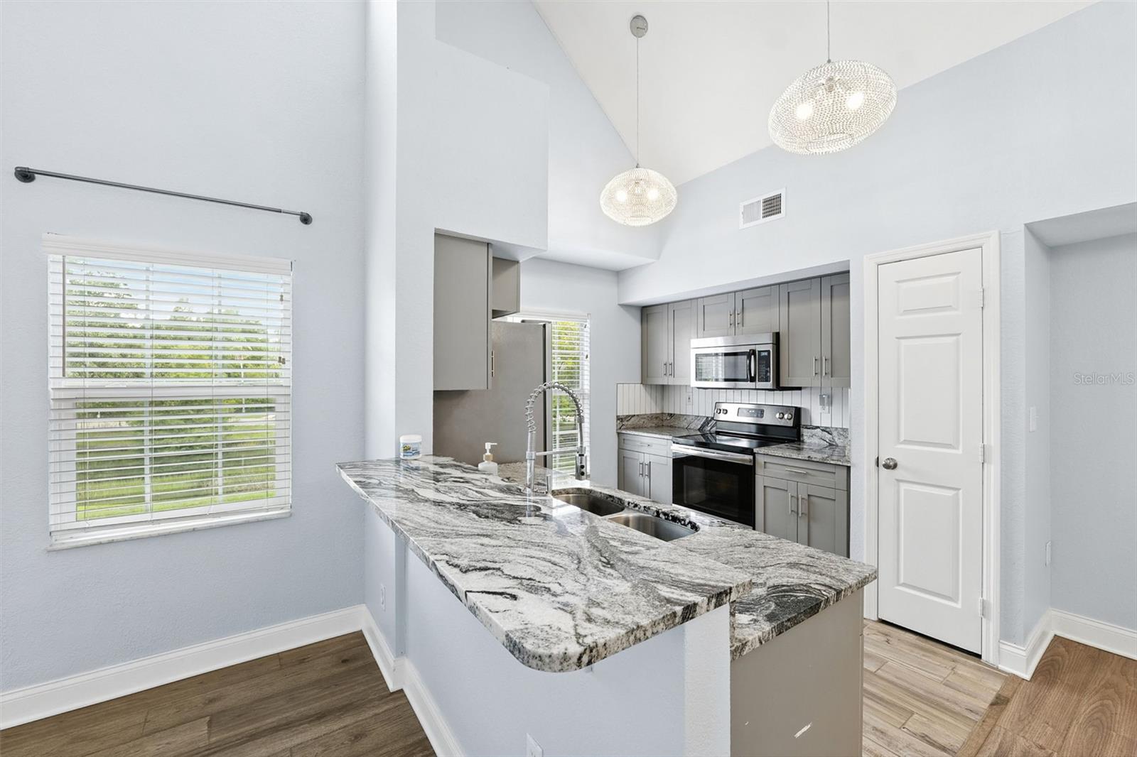 9368 LAKE CHASE ISLAND WAY #9368, TAMPA, FL — photo 5
