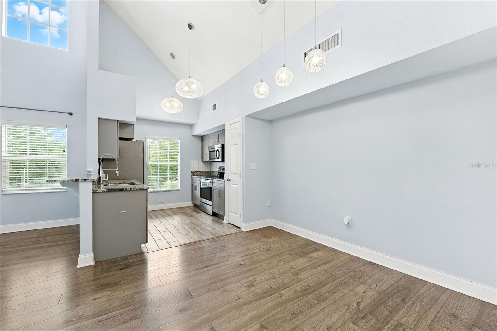 9368 LAKE CHASE ISLAND WAY #9368, TAMPA, FL — photo 4