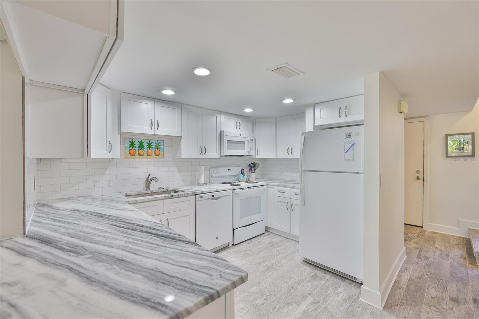 1028 APOLLO BEACH BLVD #8, APOLLO BEACH, FL — photo 6