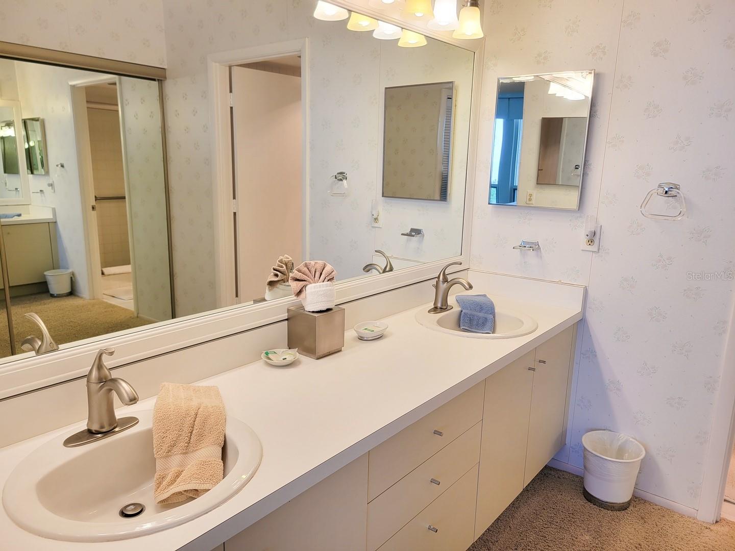1105 GULF OF MEXICO DR #402, LONGBOAT KEY, FL — photo 8