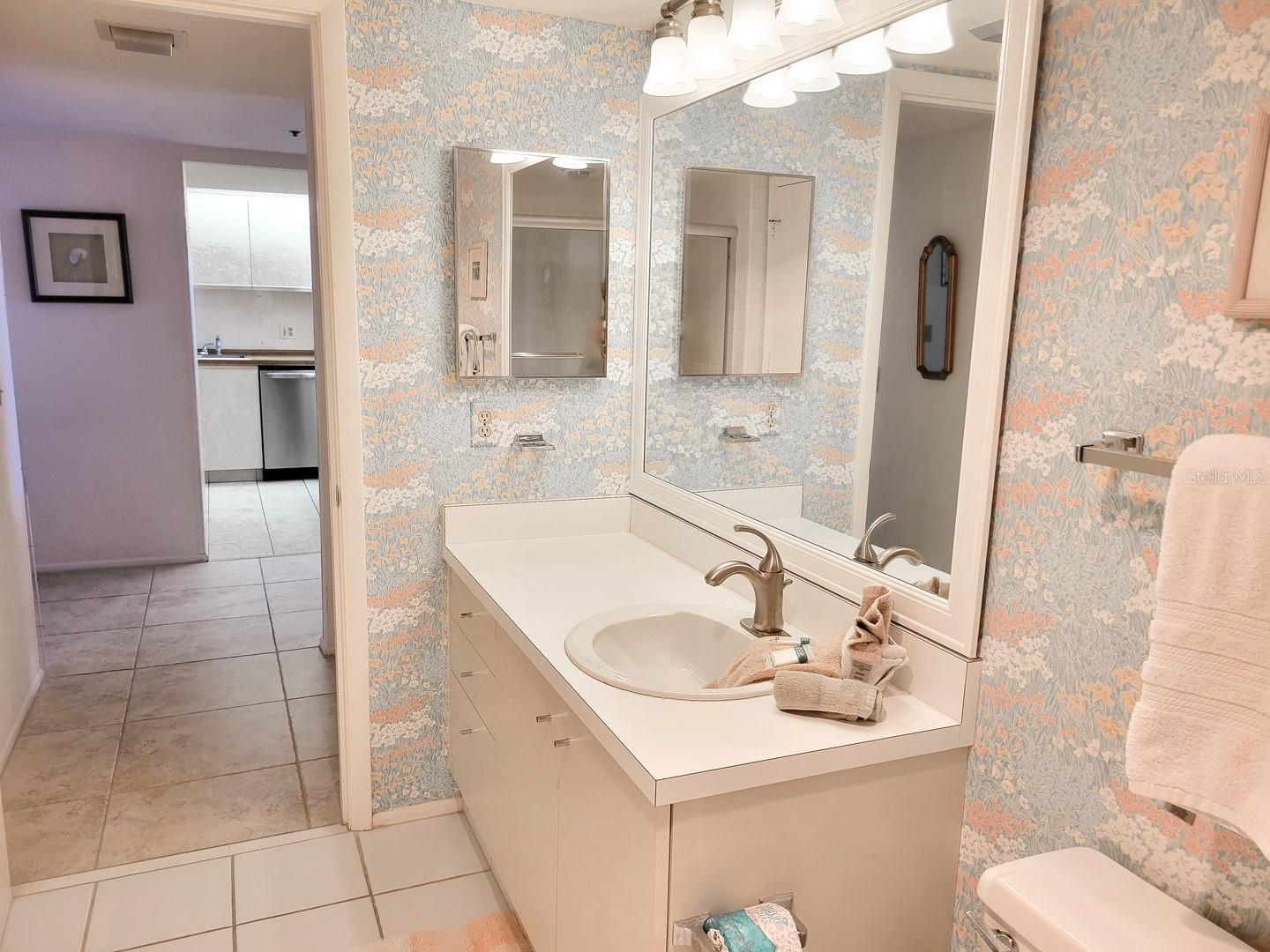 1105 GULF OF MEXICO DR #402, LONGBOAT KEY, FL — photo 10