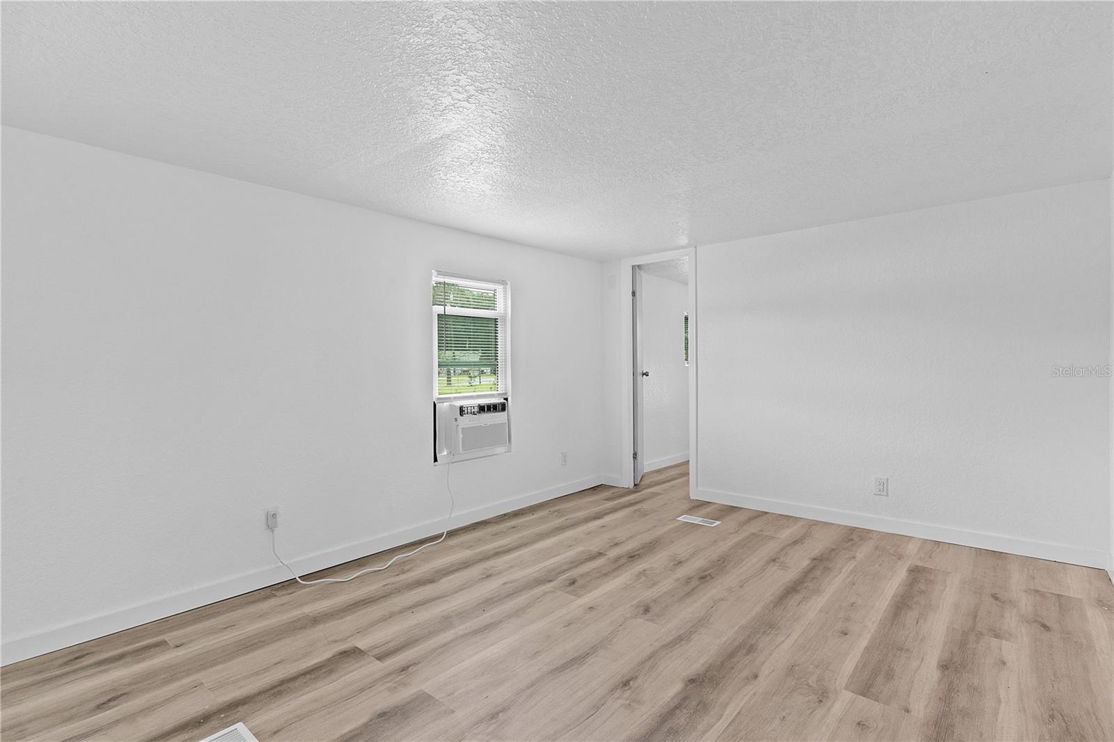27301 LEMON AVE, OKAHUMPKA, FL — photo 25