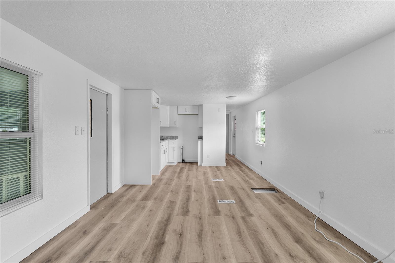 27301 LEMON AVE, OKAHUMPKA, FL — photo 30