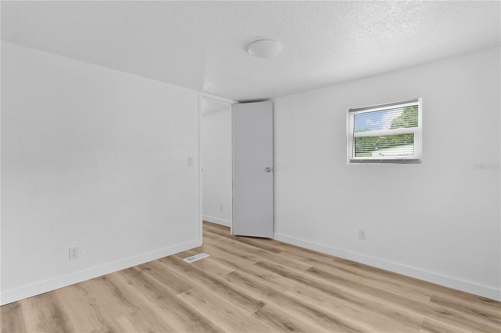 27301 LEMON AVE, OKAHUMPKA, FL — photo 34