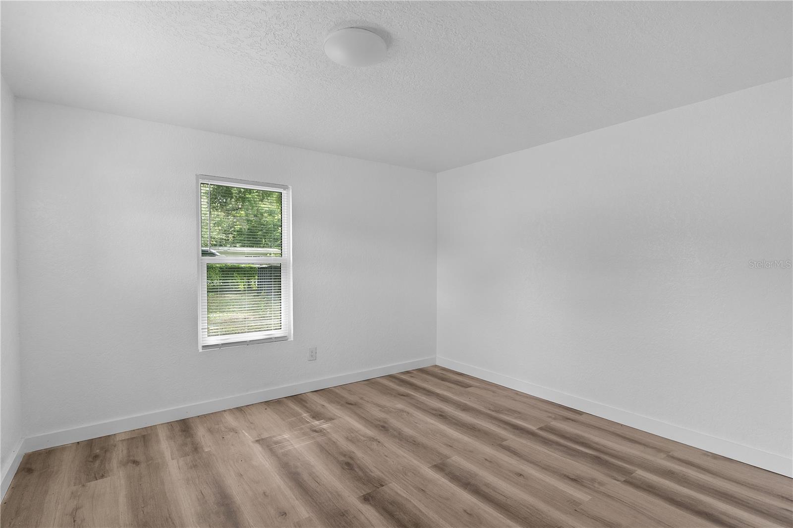 27301 LEMON AVE, OKAHUMPKA, FL — photo 35