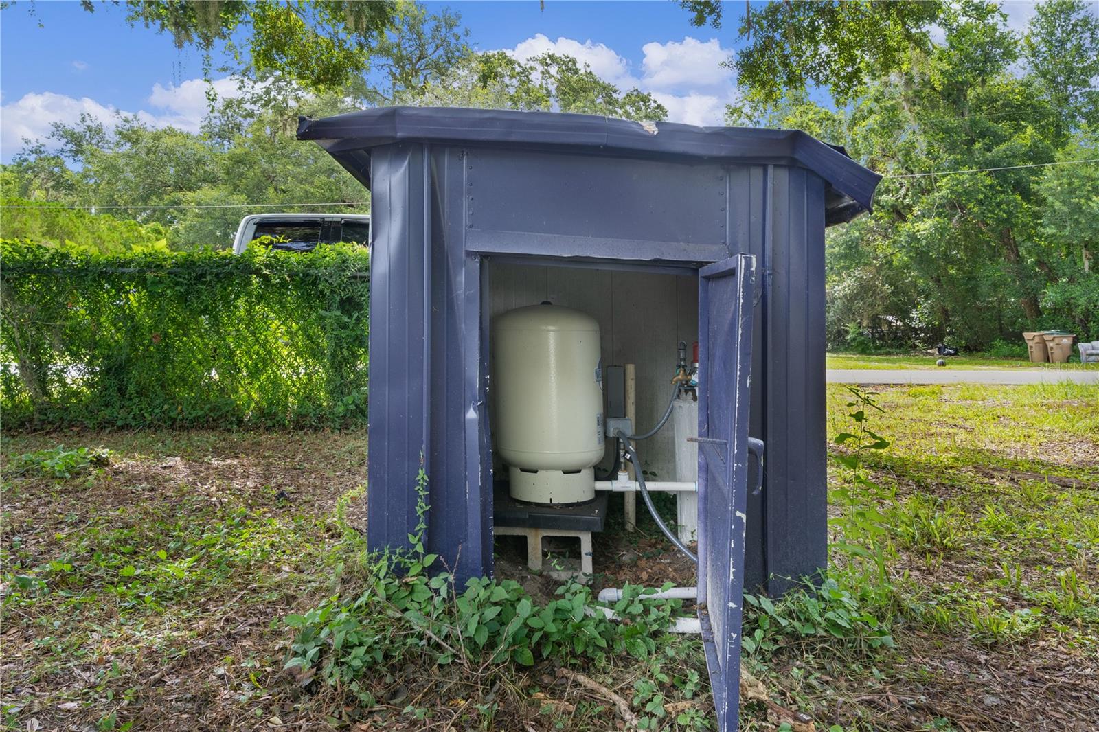 27301 LEMON AVE, OKAHUMPKA, FL — photo 39