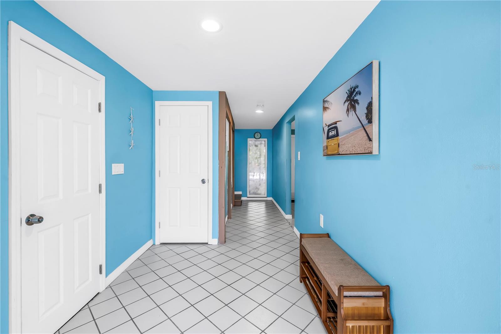 156 SIESTA DR, SARASOTA, FL — photo 4