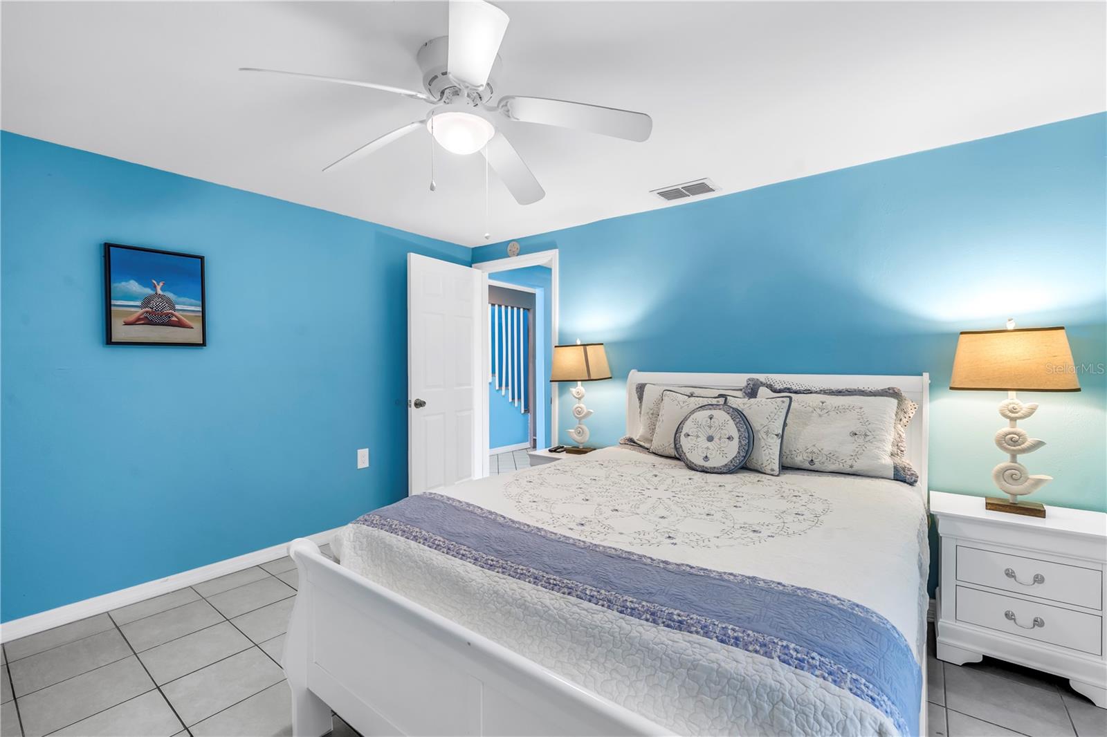 156 SIESTA DR, SARASOTA, FL — photo 8